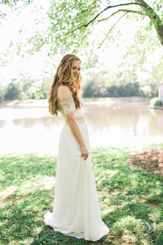 prom night-girl in white dress-senior photos 