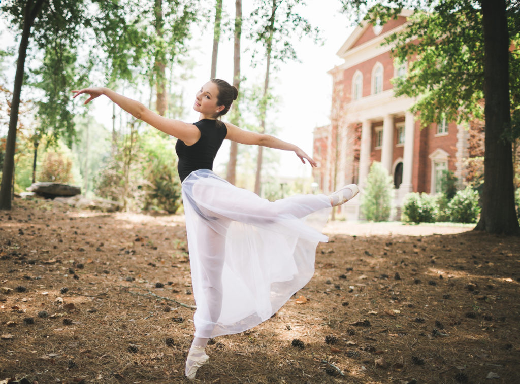 teenage ballerina senior photos dancing outside