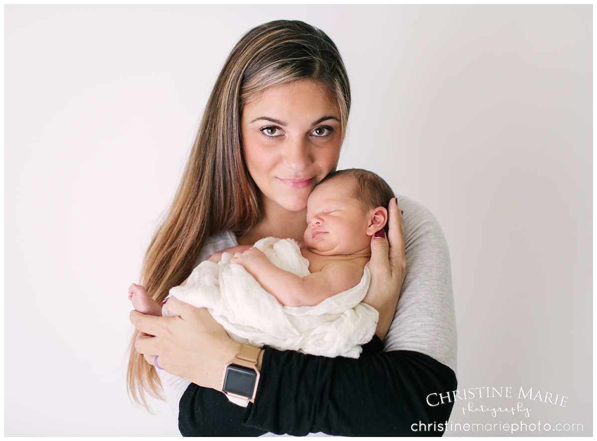 alpharetta newborn photography, baby and mom