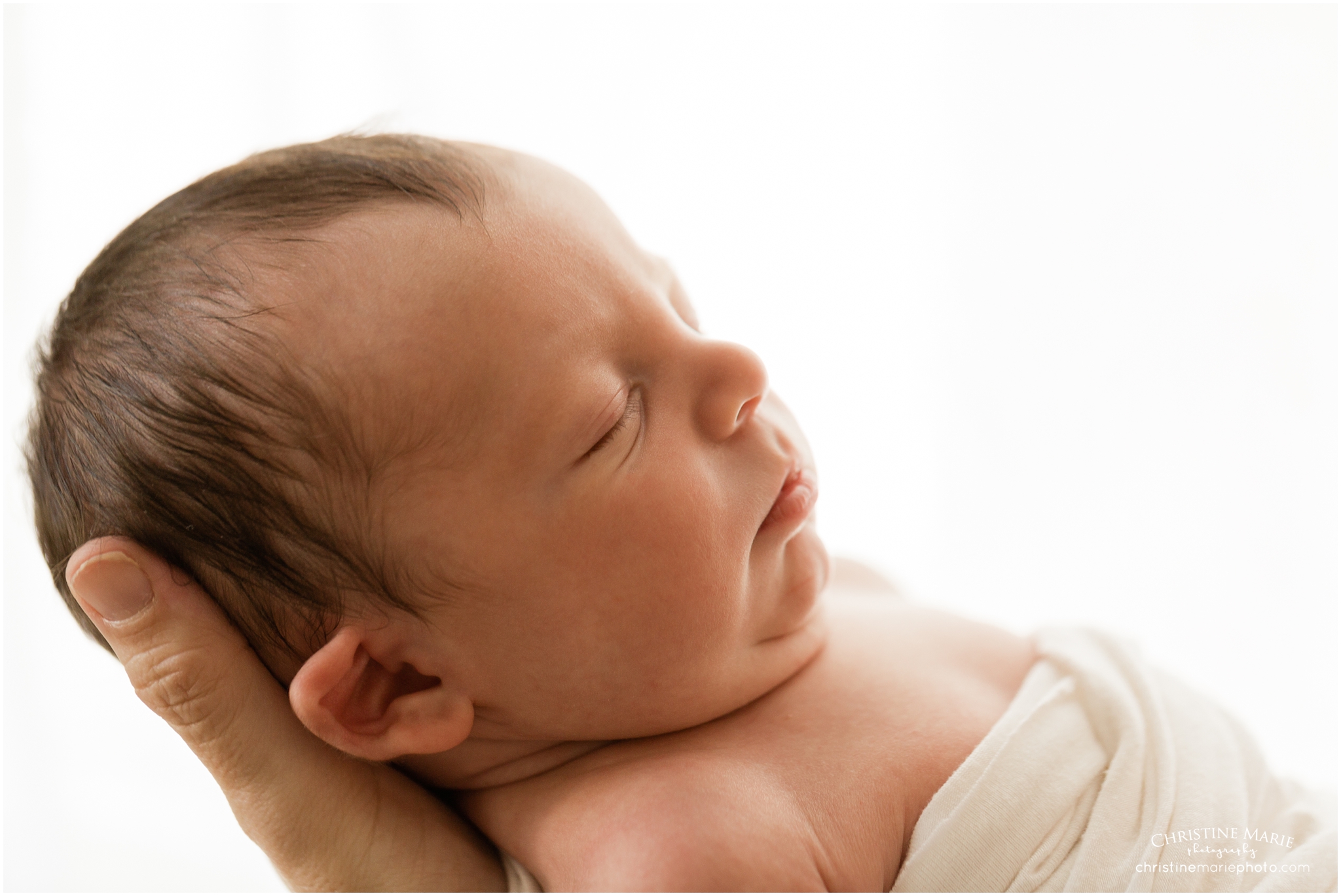 natural newborn baby, cumming newborn photographer 