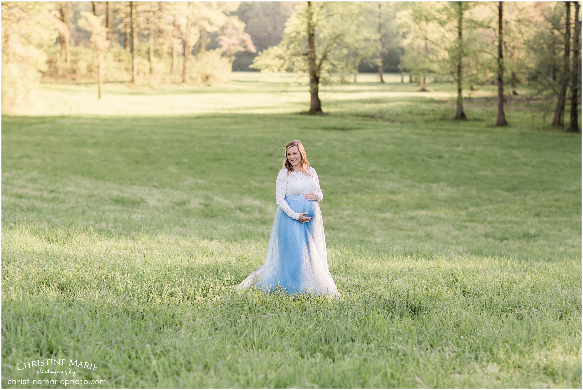 maternity photos in the country