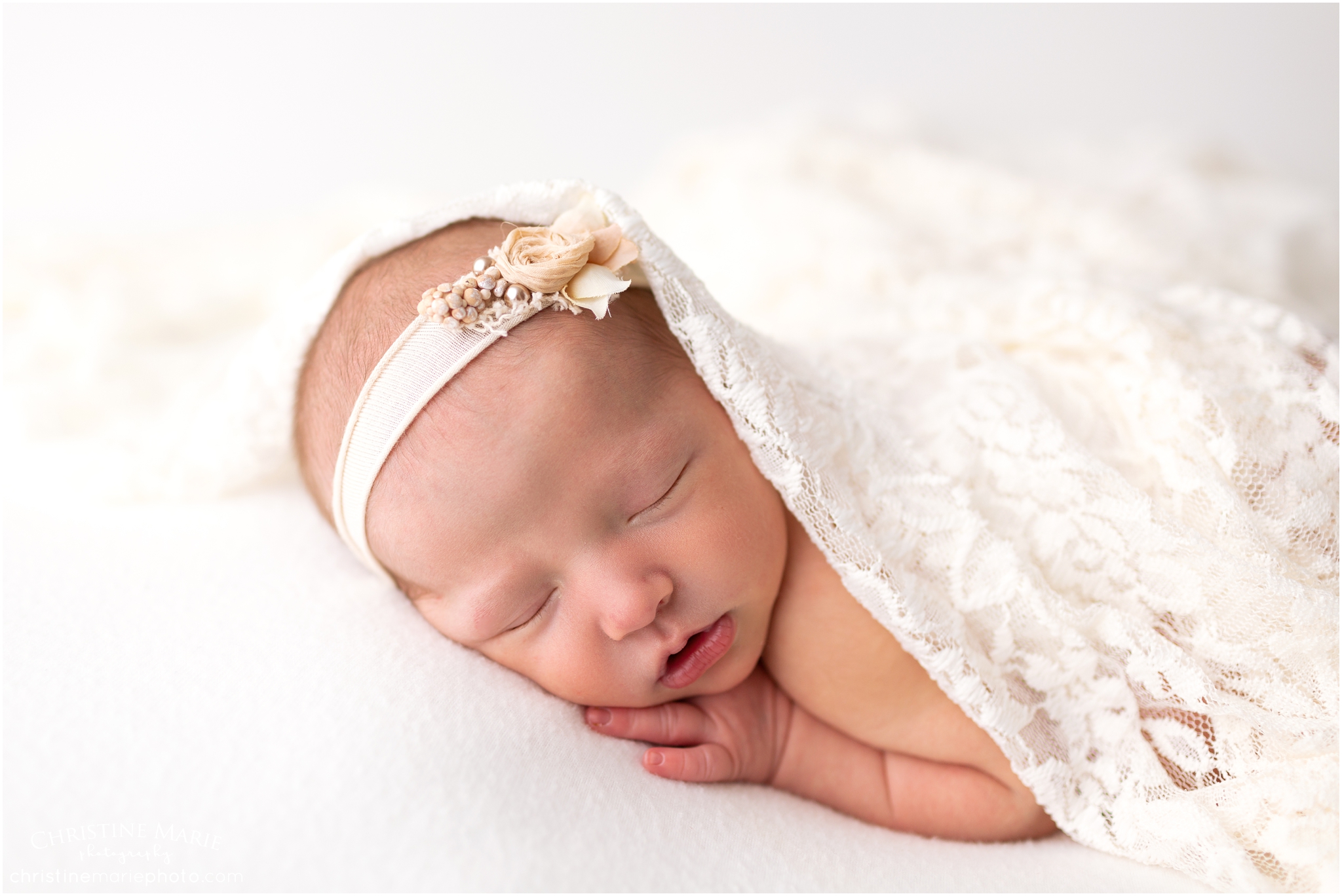 Natural newborn photos of week old baby girl | Atlanta Newborn Photographer