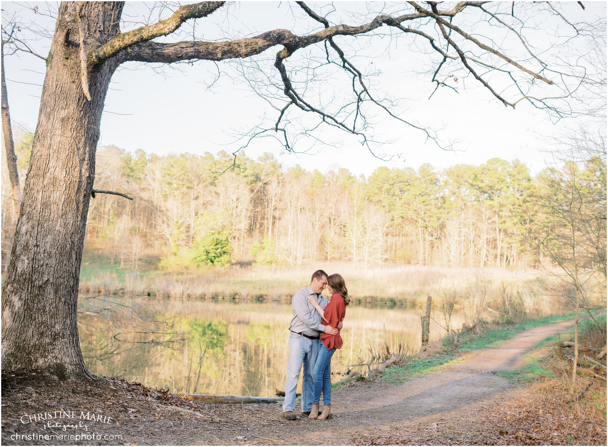 engagement session by the water cumming ga