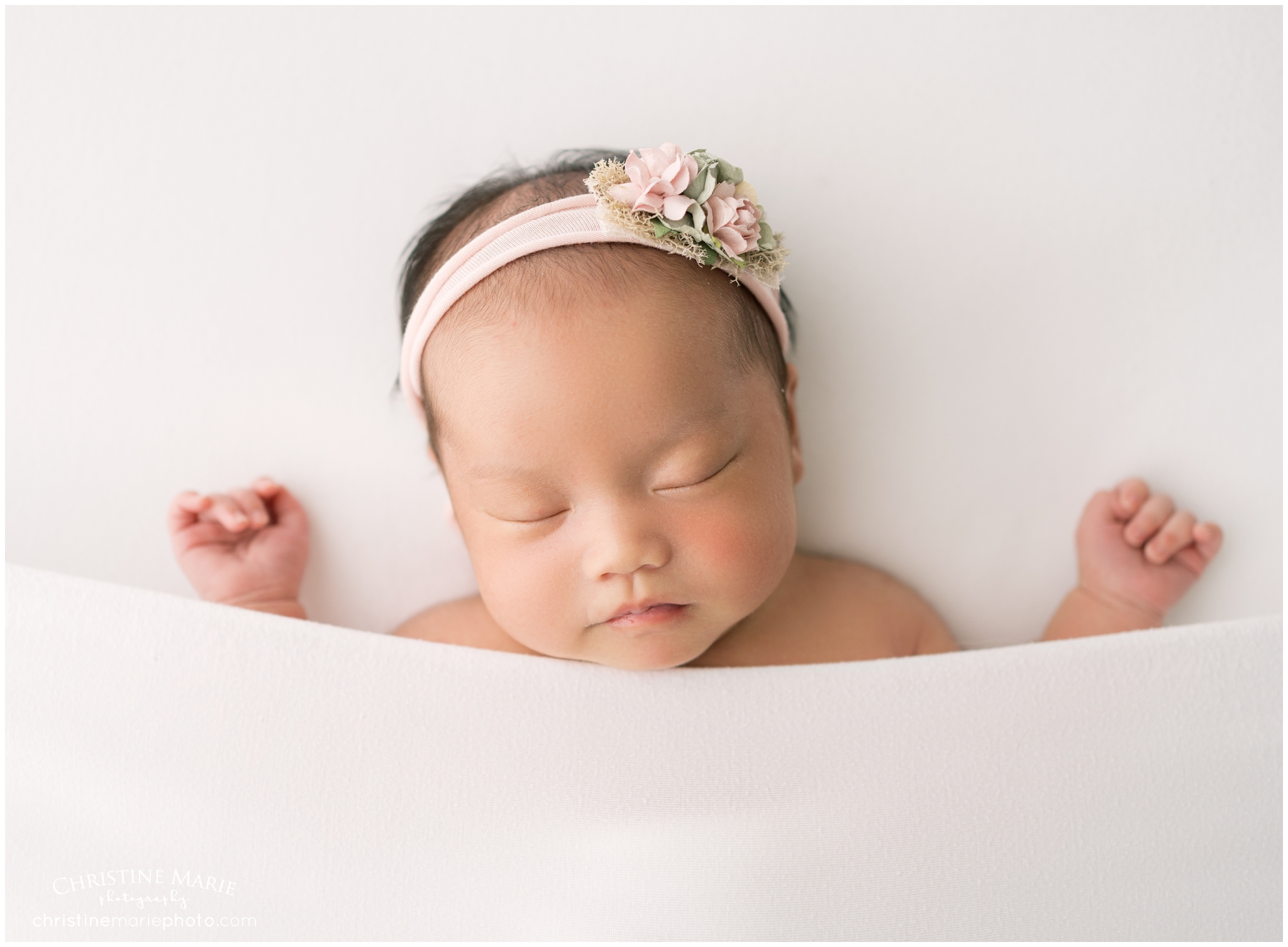 simple natural newborn photography, christine marie photography