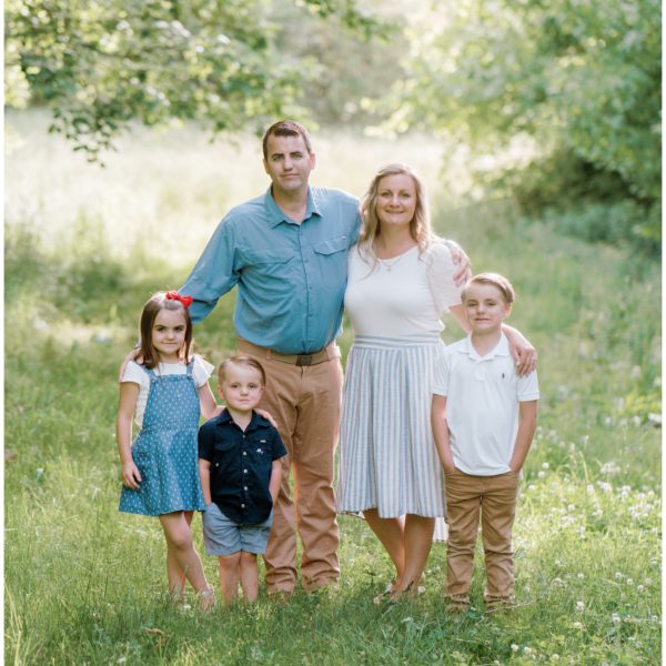 Cumming Family Photographer | Outdoor family photos in Cumming, GA