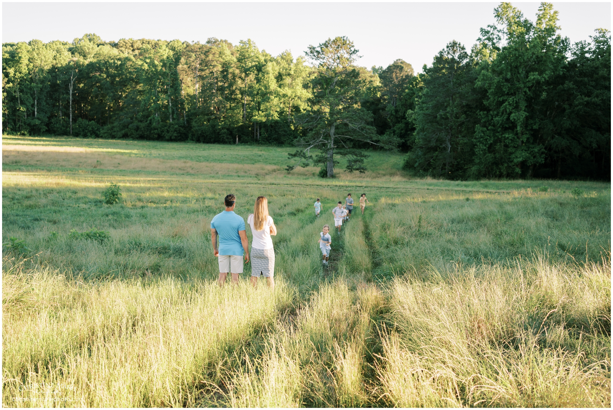 candid family photos outdoors in cumming ga