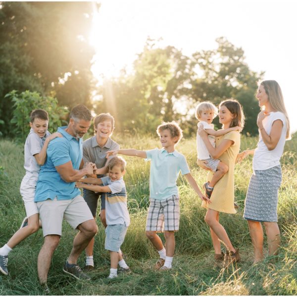 Cumming Family Photographer | Large family photo session, playful and natural