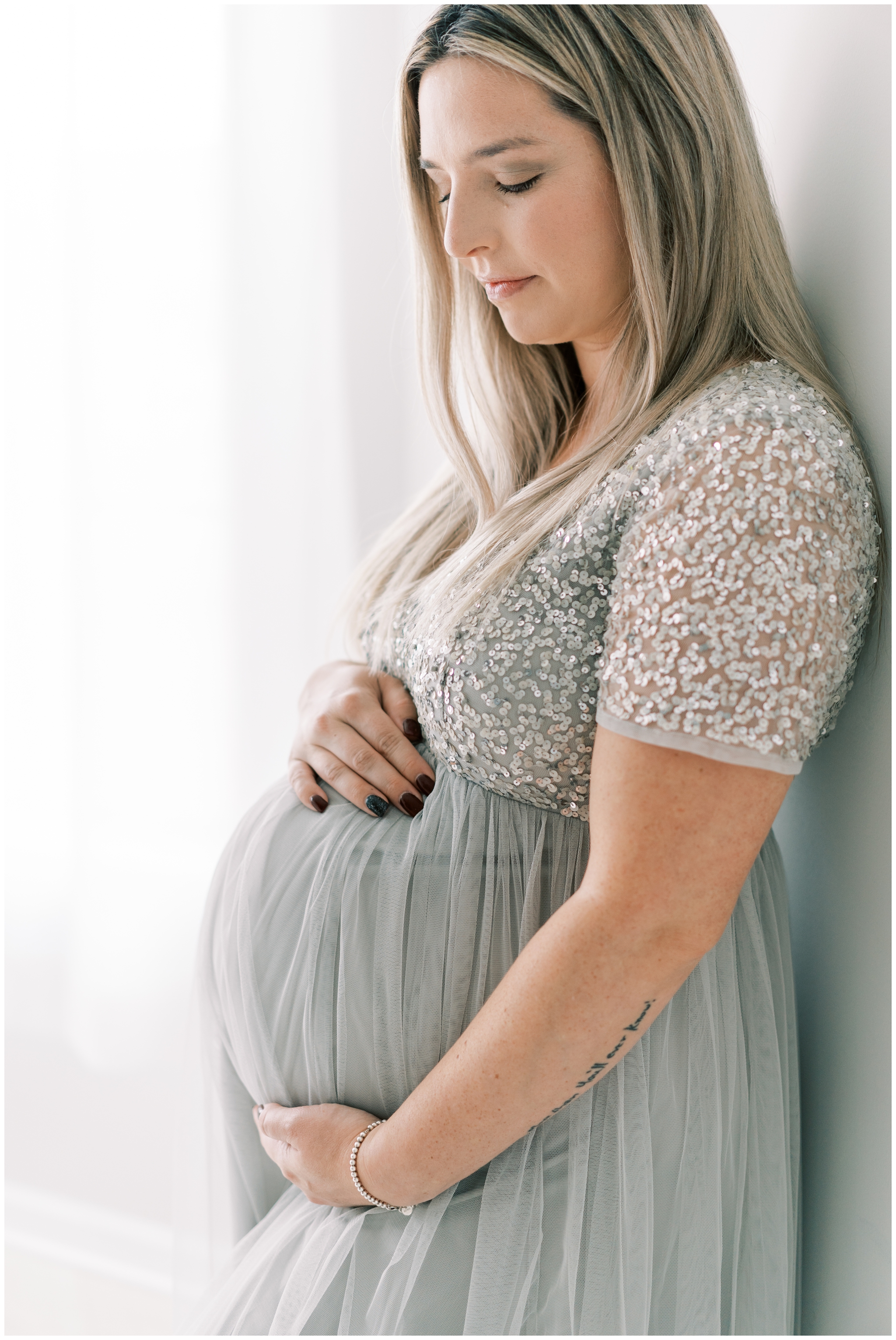 studio maternity photographer atlanta