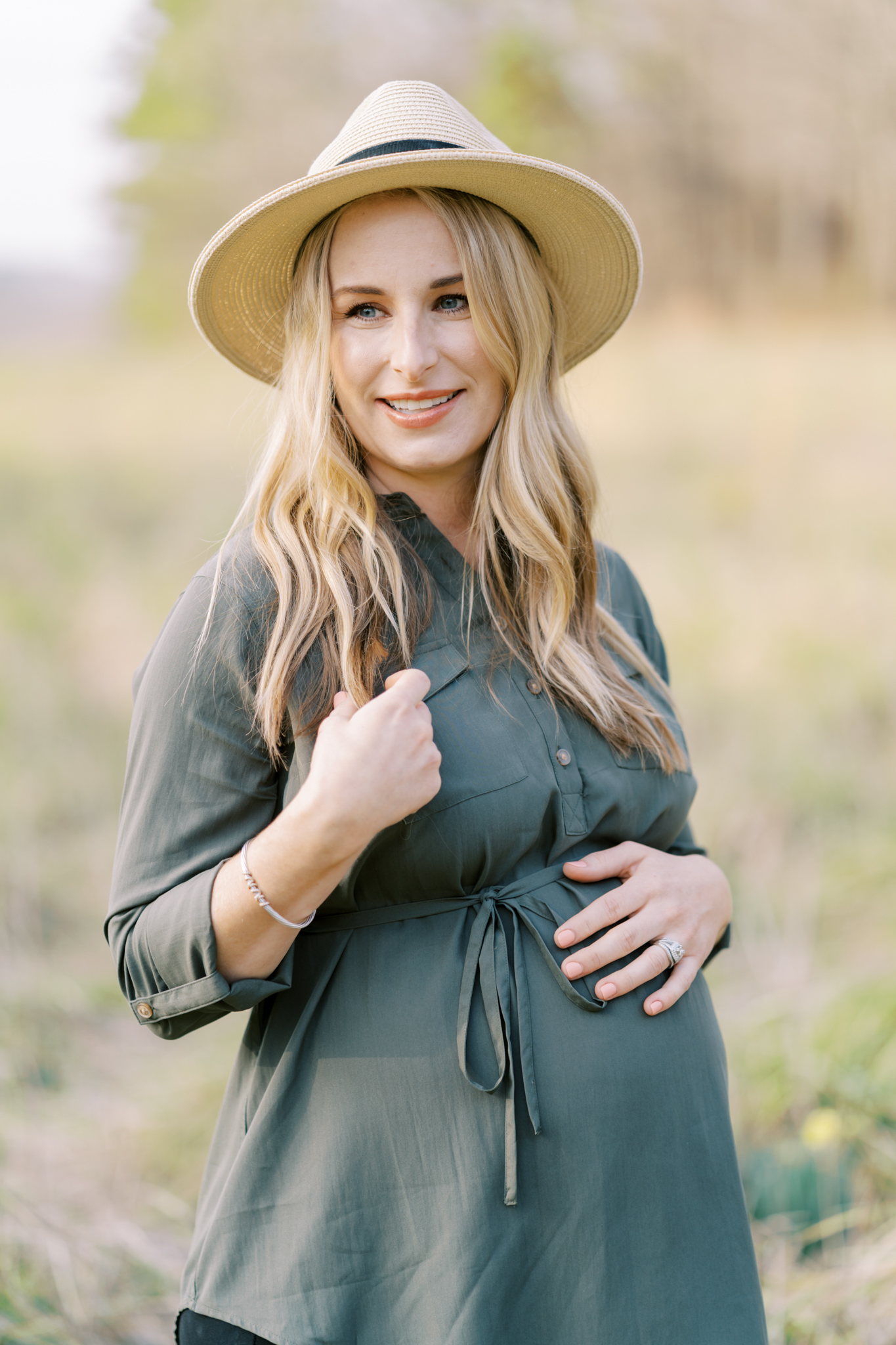 alpharetta best maternity photographer, casual maternity photo