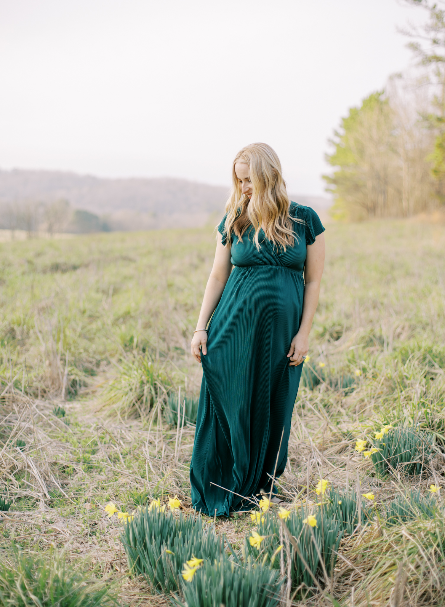 gorgeous natural maternity photos in Cumming,GA