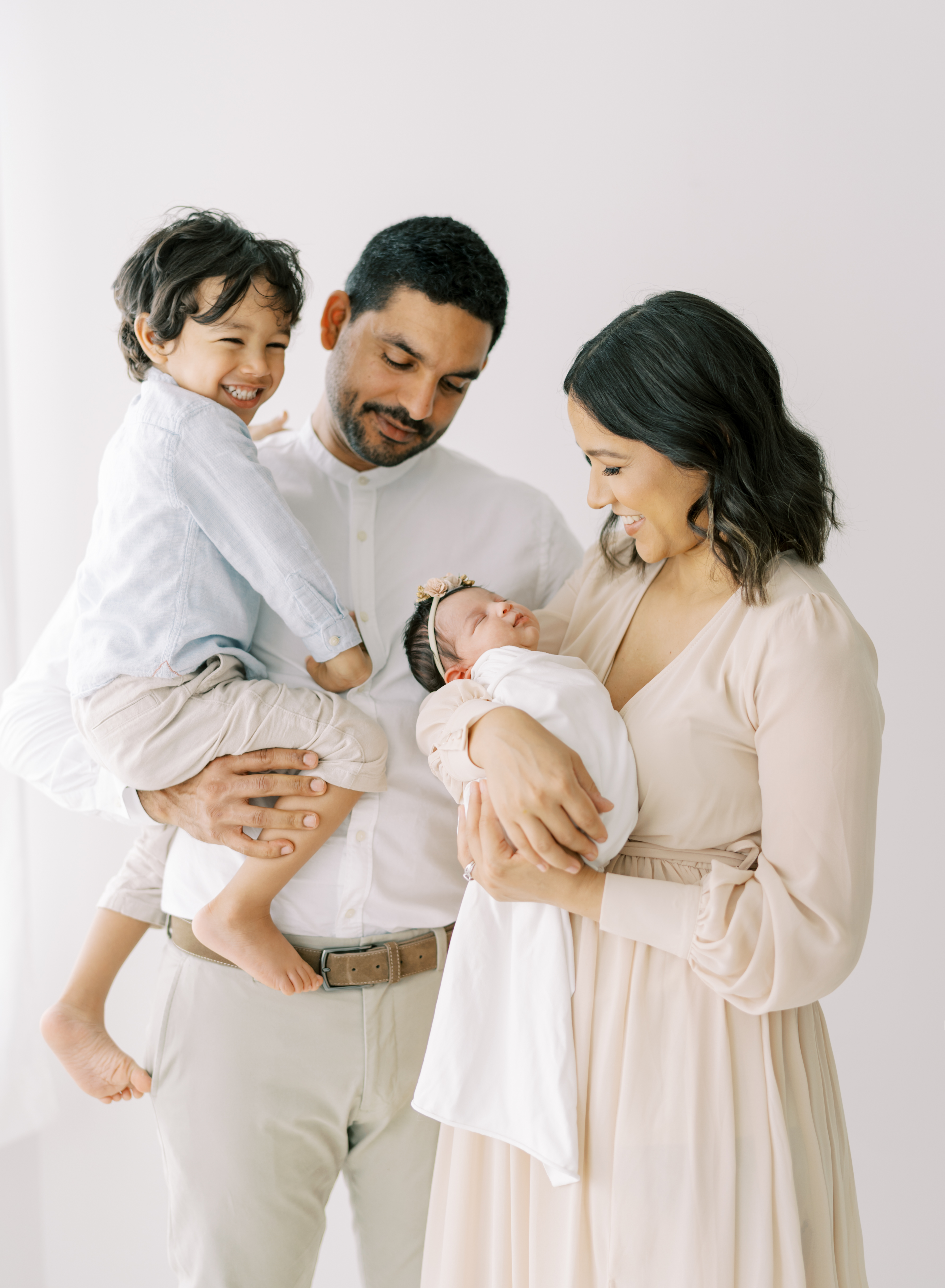 neutral light and airy newborn photos in cumming ga