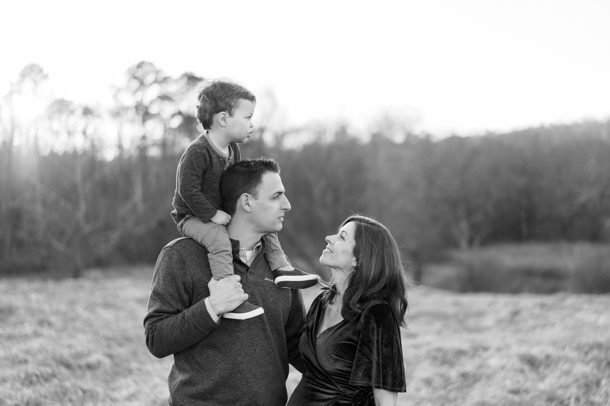 Natural Outdoor Maternity and Family Photos near Alpharetta, GA