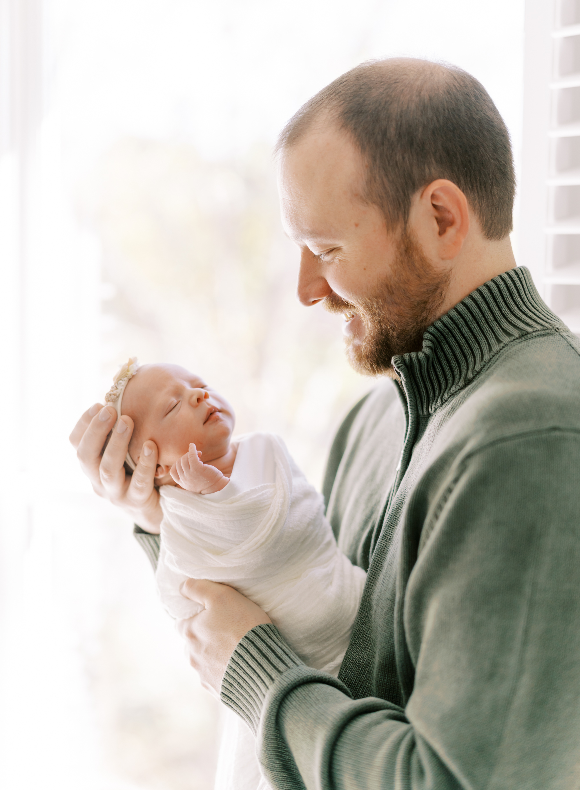 Cumming Lifestyle Newborn Photographer, Natural and light lifestyle newborn photos