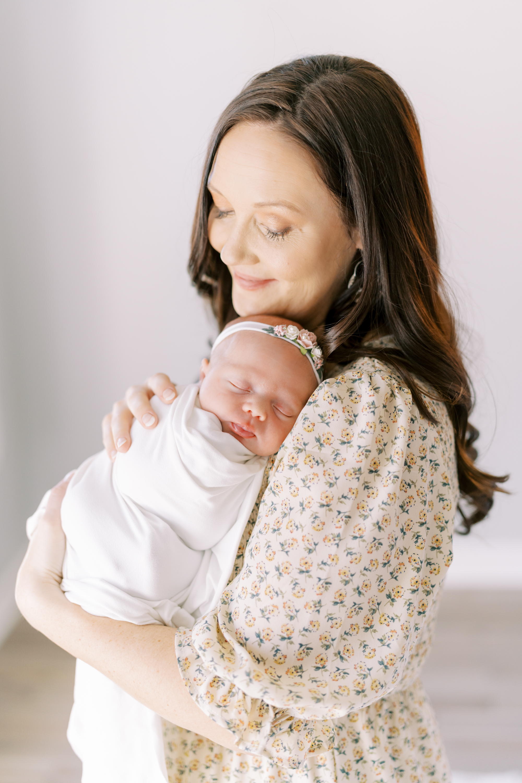 Cumming Lifestyle Newborn Photographer, Natural and light lifestyle newborn photos