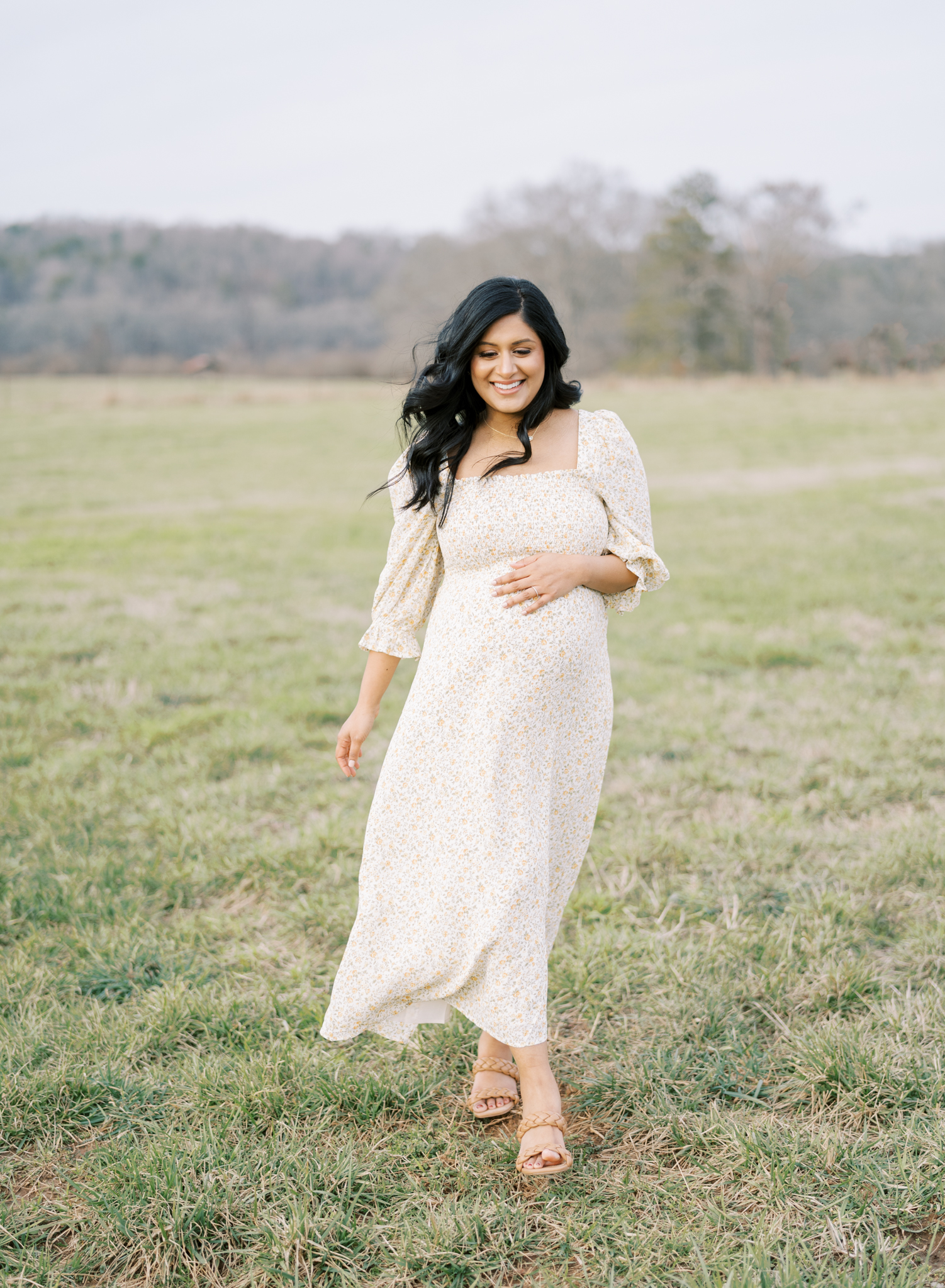 natural maternity photos in a field in Cumming, GA