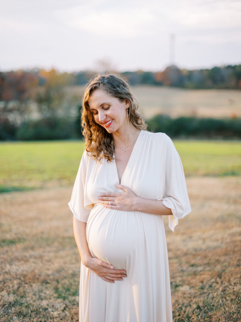 Elegant fall maternity photoshoot in Cumming, GA